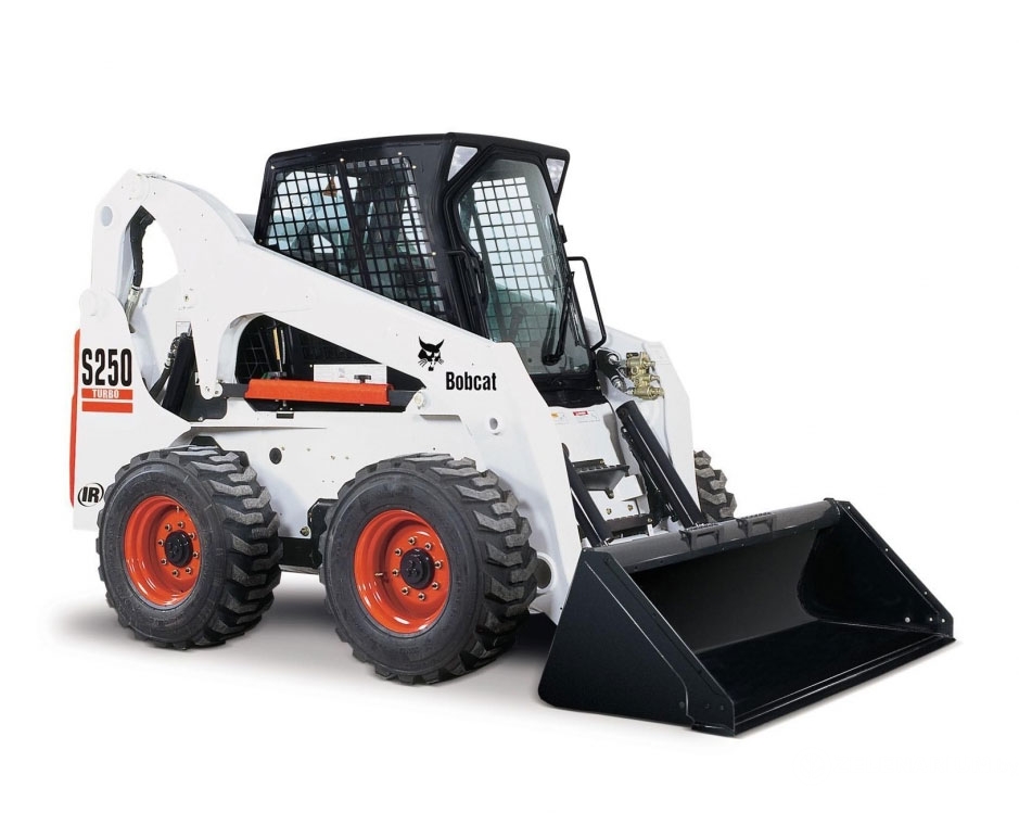 Аренда мини-погрузчика BobCat s250